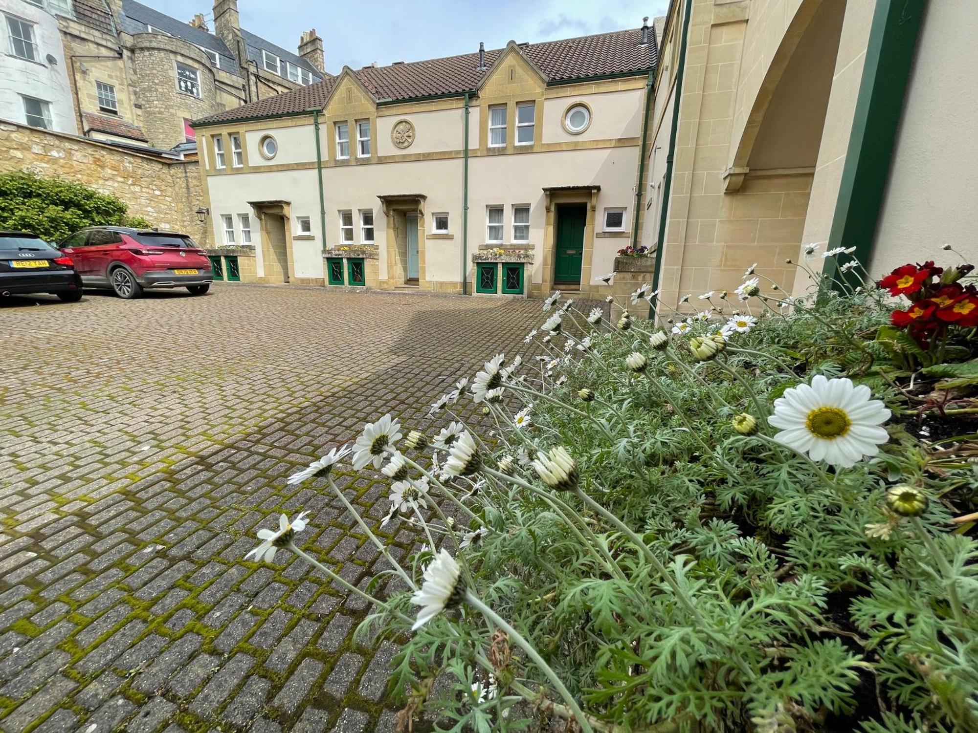 Circus Mews Townhouse:2 Beds:2 En-Suite Baths:Parking:City Centre:Quiet Area Εξωτερικό φωτογραφία